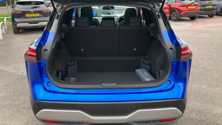 Nissan Qashqai 1.3 DiG-T MH Premiere Edition 5dr Petrol Hatchback